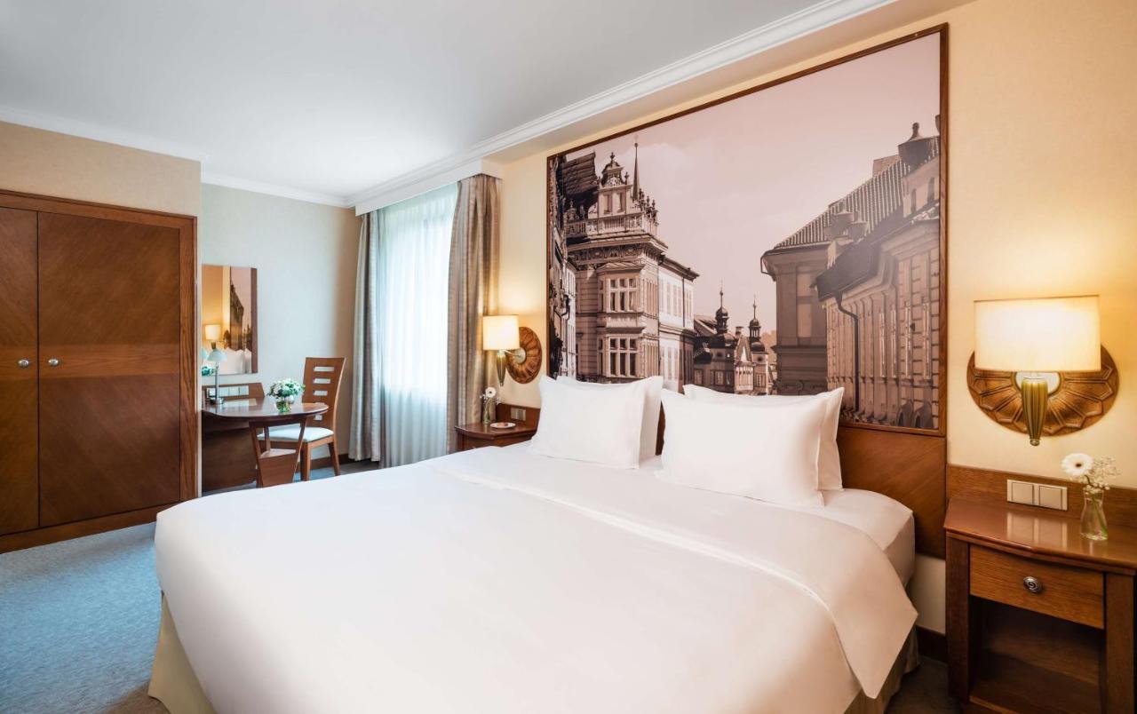 One-Bedroom Suite,1558280095:JPEG